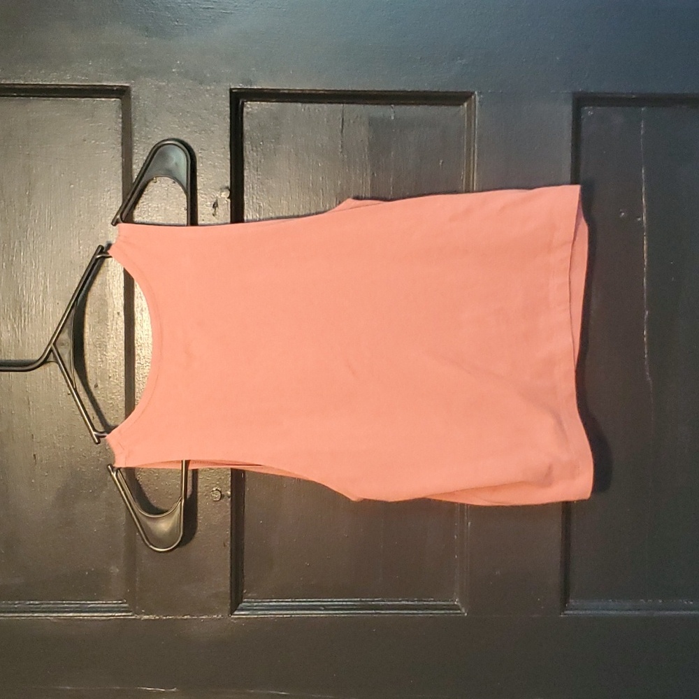 Pink Tank - Picture 3 of 3